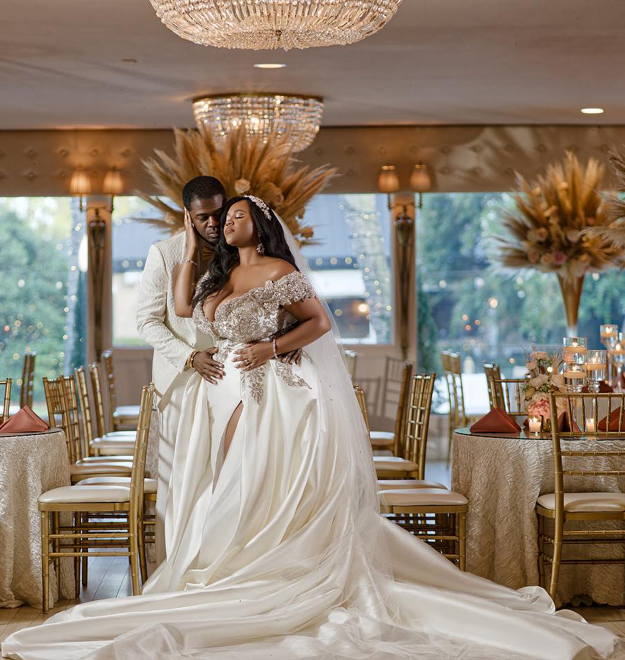 2024 Mermaid Wedding Dresses Bridal Gowns Off Shoulder Satin Lace Appliques Sier Crystal Beads Side Split Overskirts Plus Size African Nigerian Fishta