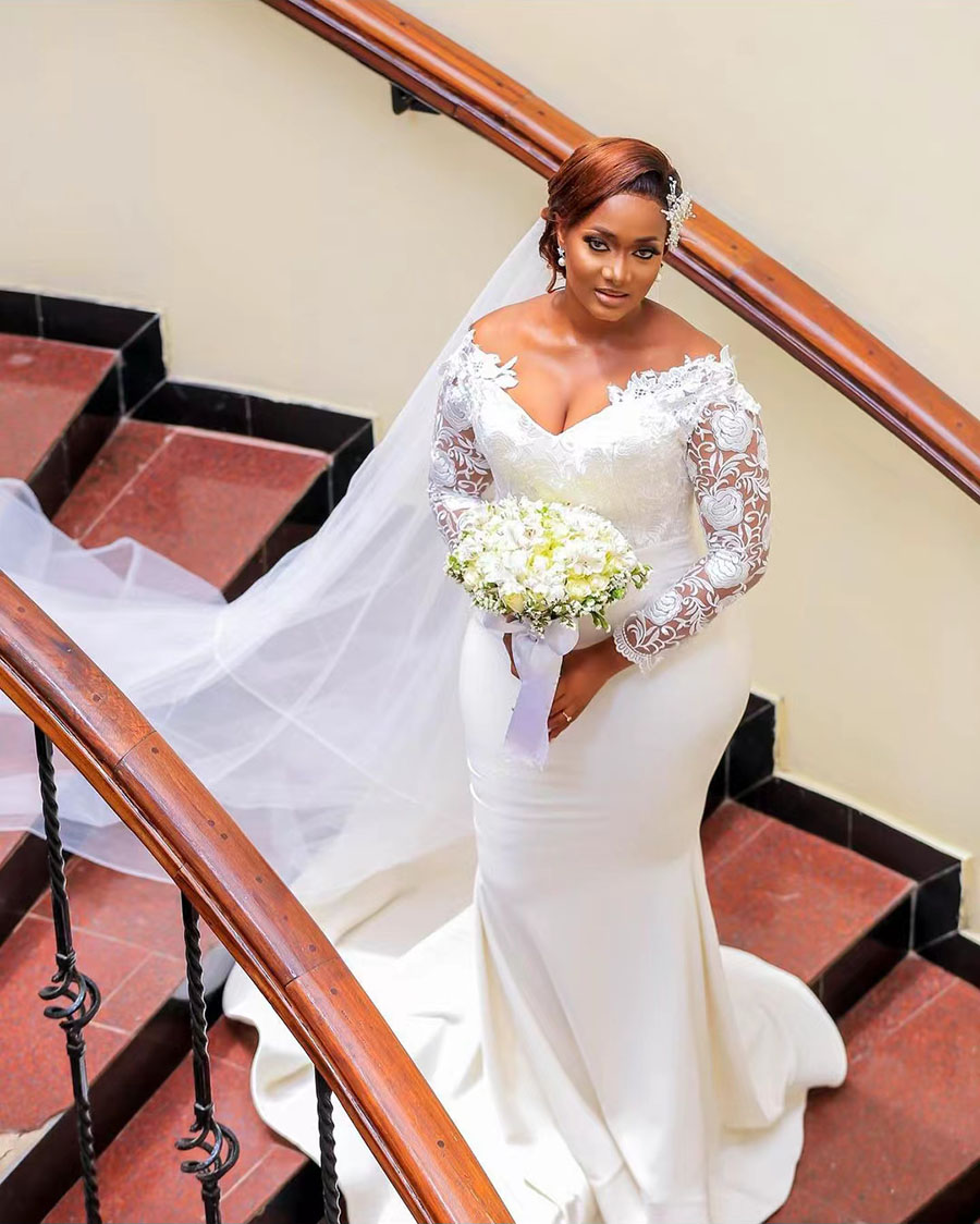 Ebi Arabic Aso White African Plus Size Mermaid Wedding Dresses with Lace Long Sleeve Beach Garden Bridal Gowns Soft Satin Simple Embroidery 326