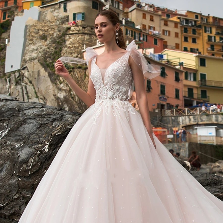 Romantic Wedding Dress 2024 Boho Pearls Tulle Princess Backless V-Neck Flowers Appliques Bridal Bride Gowns Vestidos De Novia
