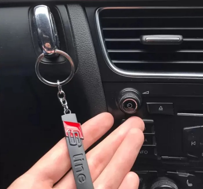 Sline Logo KeyChains for Audi Sline Logo Keyring A3 A4 A6 A7 A8 TT RS Q5 Q7 Car Styling