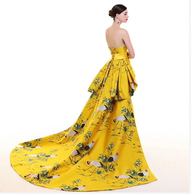 Fashion Gold Prom Pageant Dress for Women 2024 Mermaid Strapless Ruffles Train Formal Party Gowns Celebrity Wear Robe De Soiree