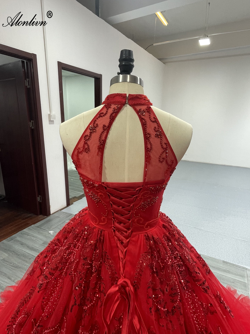 Alonlivn Real Pictures Luxury Royal train A-Line Wedding Dress Beads Pearls Embroidery Lace Halter Collar Sleeveless Bridal Gowns