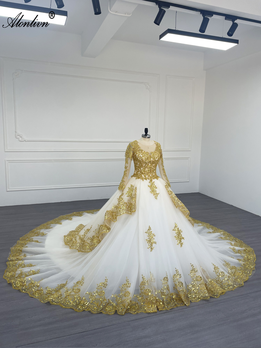 Alonlivn 100% Real Photos Beauty O-Neck Ball Gown Wedding Dress With Beading Rhinestones Pearls Golden Embroidery Lace Full Sleeves Bridal Gowns