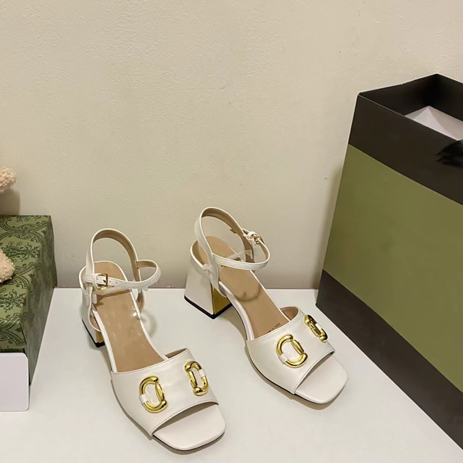 Designer Sandals Square Toe Sandals Metal buckle chunky heels Classic vintage Block heel heels Open Toe Slippers Women's high heel Sandals UICCI Sizes 35-42