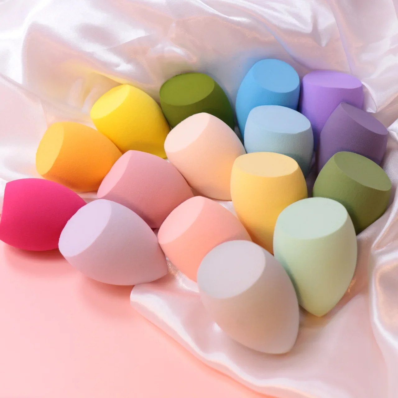 25pcs Custom Beauty Egg Cosmetic Blender with box Customize Make Up Private Label Latex Free Clear Box Makeup Sponge 240220