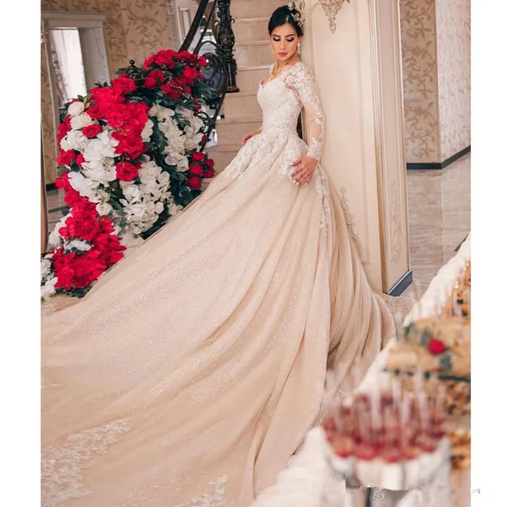 Stunningbride 2024 Arabic Rose Gold Sparkly Wedding Dresses Lace Beaded Long Sleeves Bridal Dress Vintage Sexy Chapel Train Wedding Gowns