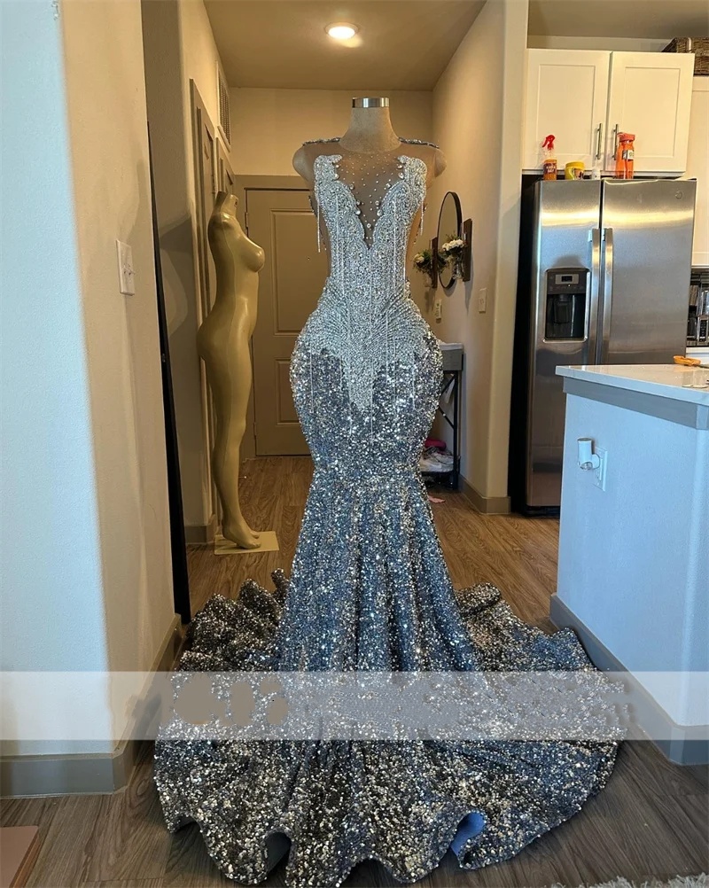 Shiny Sier Beades Plus Size Prom Dresses 2024 Glitter Crystals Beads Tassels Sheer Neck Sweep Train Evening Birthday Gowns 322