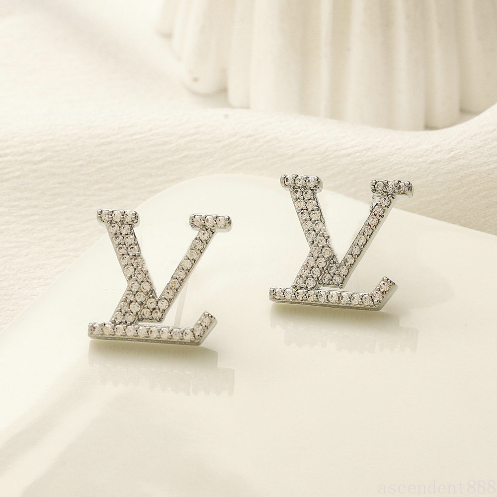 Designer Earring Gold Plated Letters Stud Earrings Brand Heart Loves Women Earring Jewelry Accessory Party Wedding Gift