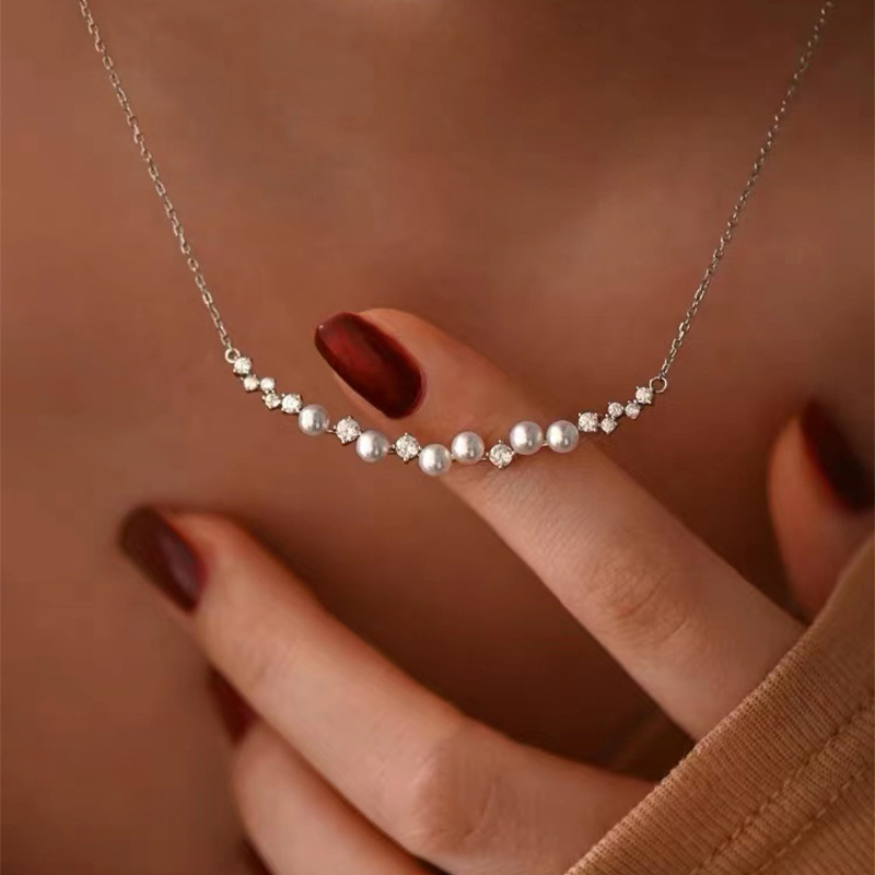 2024 Sweet Cute Smile Pendant Simple Fashion Jewelry 925 Sterling Silver Pearl ZirconCZ Diamond Gemstones Party Women Clavicle Necklace For Lover Gift