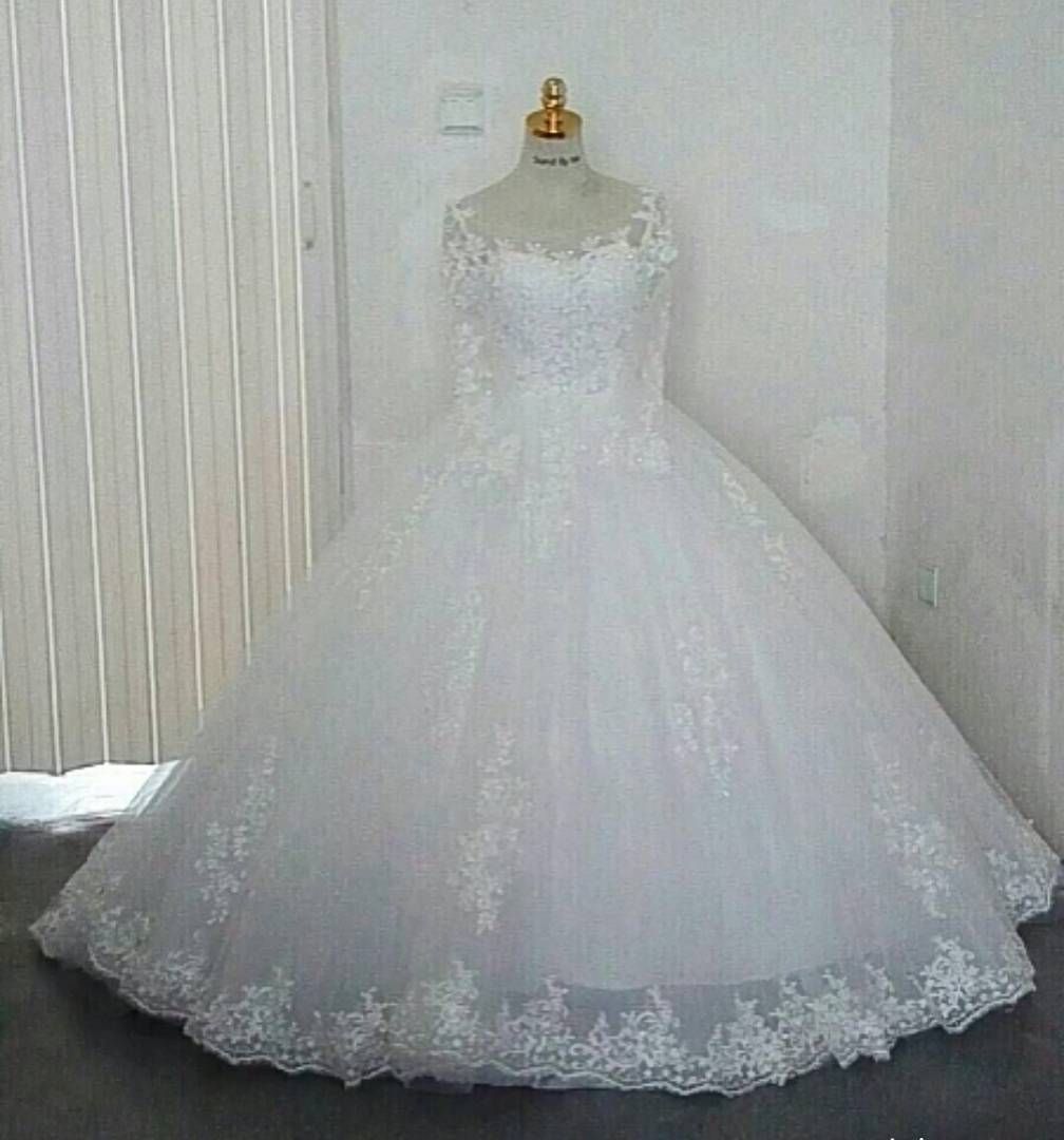 2025 elegant super new patterns long sleeves gown quality with handmade beads