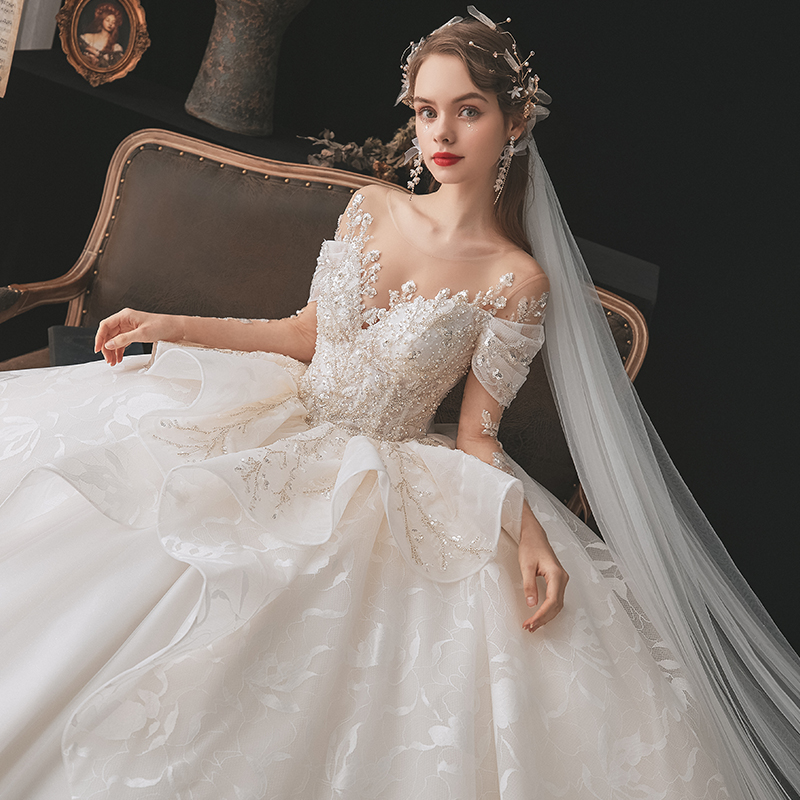 Elegant Ruffled skirt Shorts Sleeves Scoop Neck Ball Gown Wedding Dress Silky Tulle Beading Lace chapel Train Beading Pearls Bridal Gowns