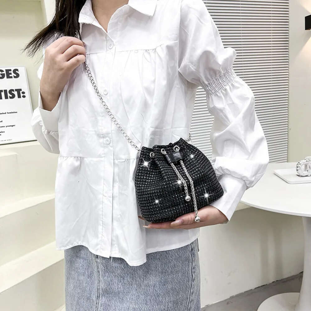 Women Fashion Diamonds Rhinestone Bucket Bags Retro Pearl Chain Ladies Shoulder Bags Shiny Small Crossbody Bags Female Handbags Evening Bag