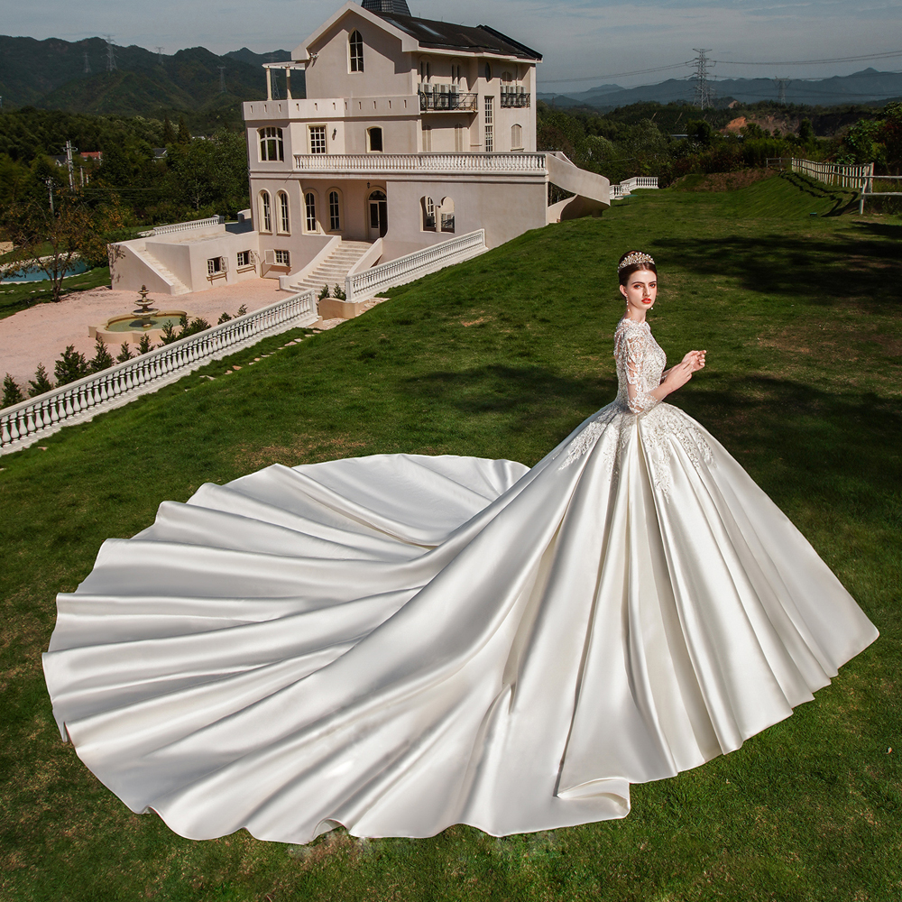 Lustrous Satin Beauty Ball Gown Wedding Dresses Beaded Pearls Embroidery Lace High Collar Ivory Shiny Beaded Princess Bridal Gowns