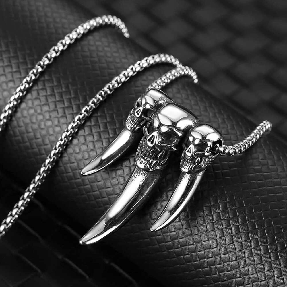 2024 New Fashion Skull Head Indian Teeth Pendant Trendy Necklace With Stainless Steel Chain For Men Antique Silver Color Bijoux Jewelry Accessories Wh