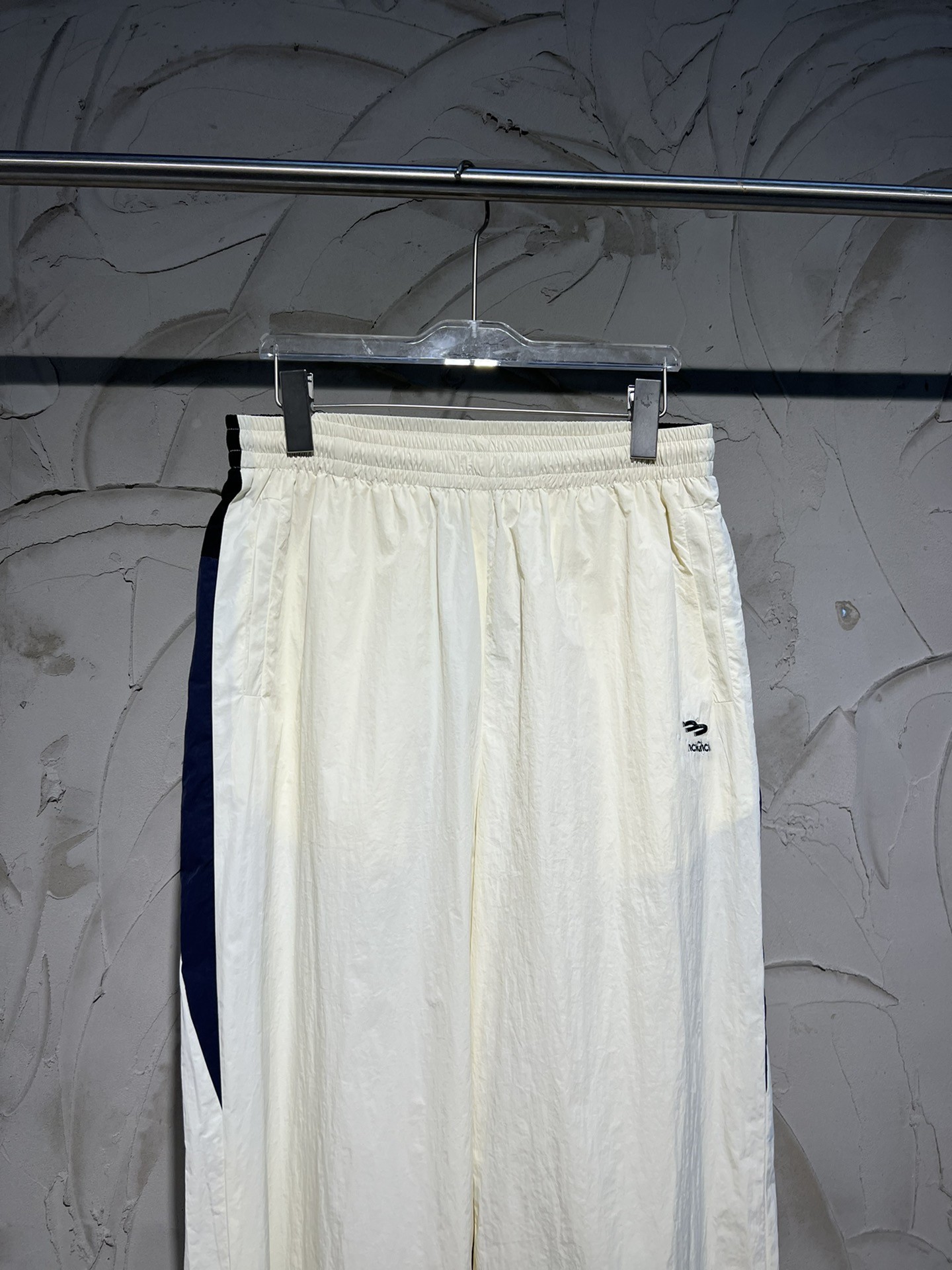 Bale Slight Wrinkling Nylon Waterproof Fabric Sports Pants Workwear Pants Casual Loose Fit Pants Men Causal Jeans