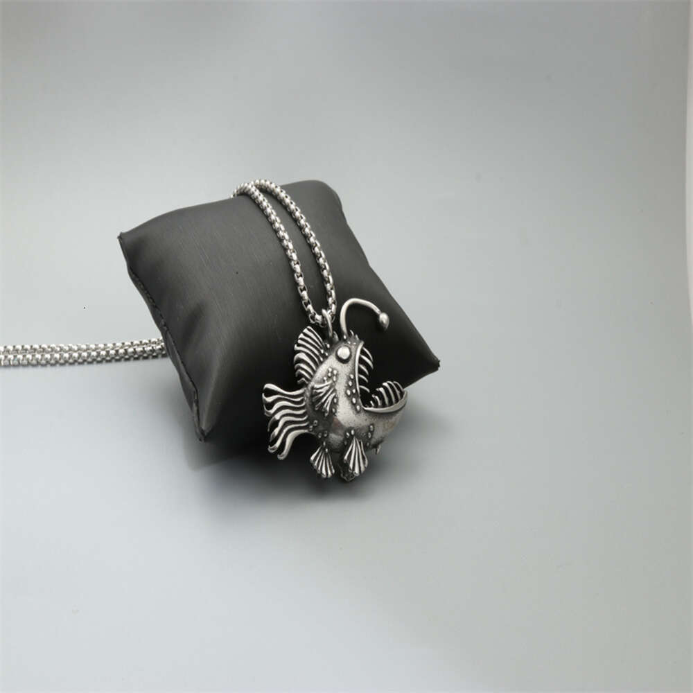 Hip Hop Wolf Tide New Lantern Fish Pendant Necklace Personalized Men's Antique Silver Color Titanium Stainless Steel Chain Punk Rock Jewelry Whol