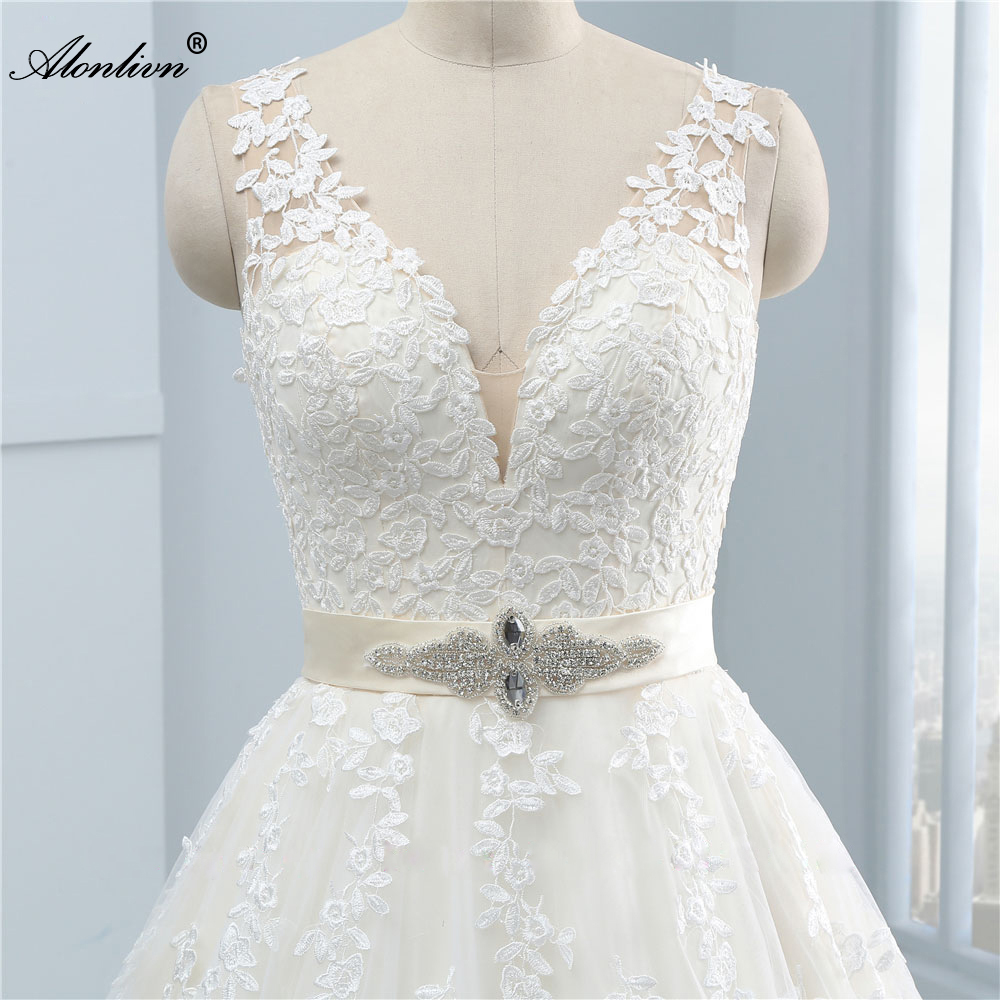 Elegant V-Neck Sleeveless A-Line Wedding Dress Appliques lace Sliky tulle Beaded Sashes Backless Bridal Gowns Can Be Customized