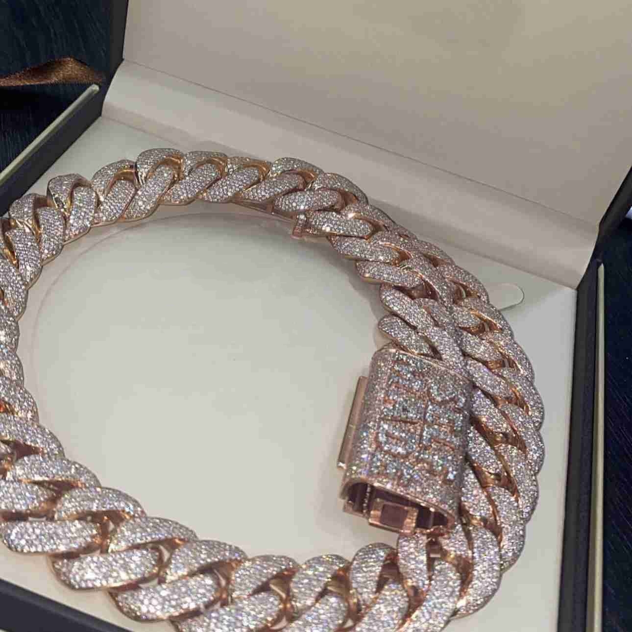 Cuban k Pendant Hip Hop Jewelry High Quality Fashion Bust Down Iced Sier Miami Men Necklace Moissanite Chain Gift