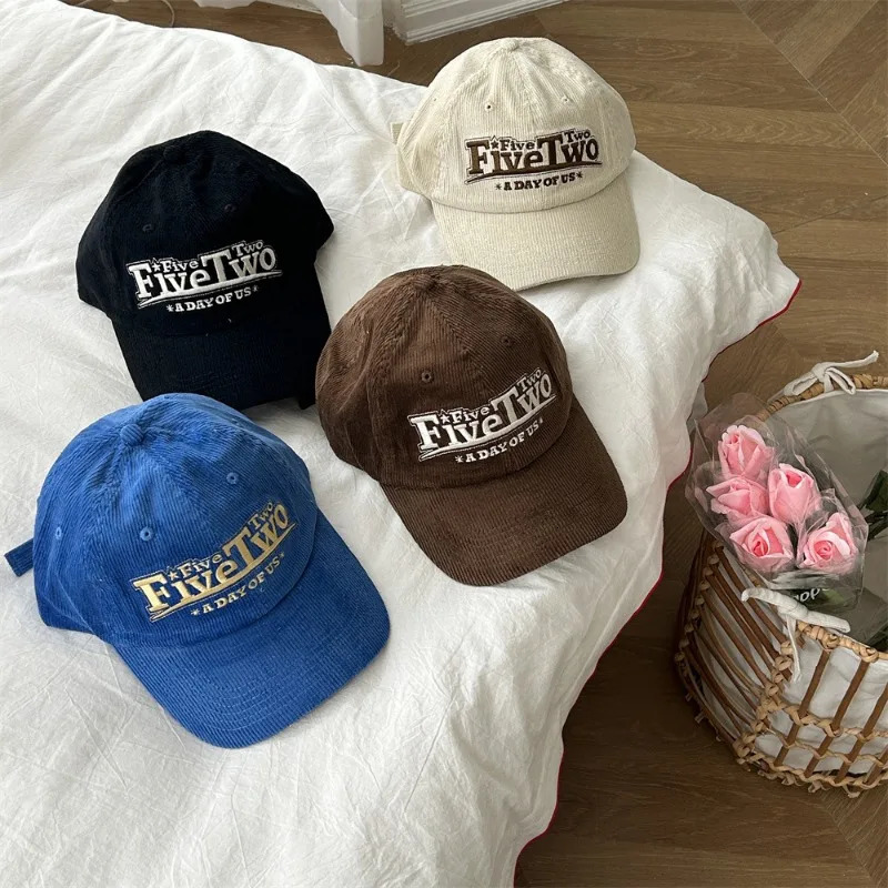 American Retro Corduroy Baseball Caps for Women Autumn and Winter Street Snap Fashion Embroidered Letter Hiphop Mens Hats 240220