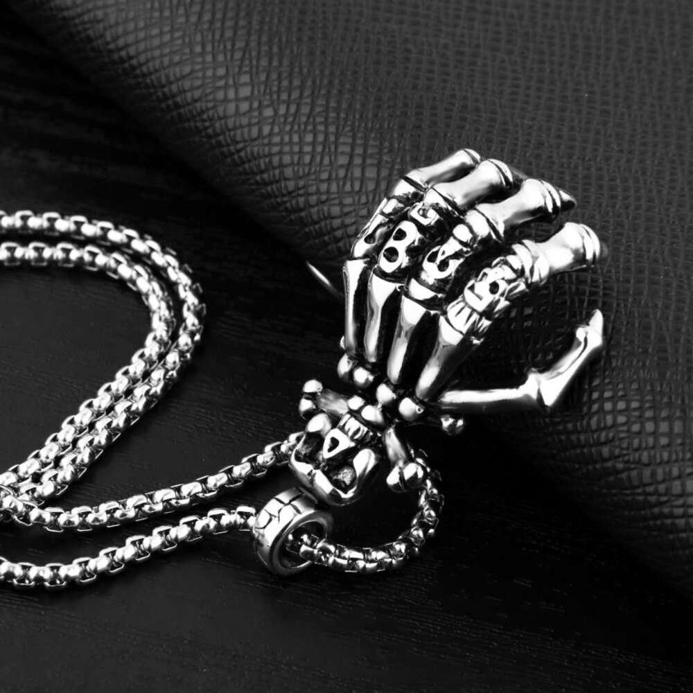 Wolf Tide Skeleton Hand Bone Grab Pendant Necklace Long Stainless Steel Chain Halloween Gifts Punk Gothic Hip Hop Necklaces Men's Party Jewelry B