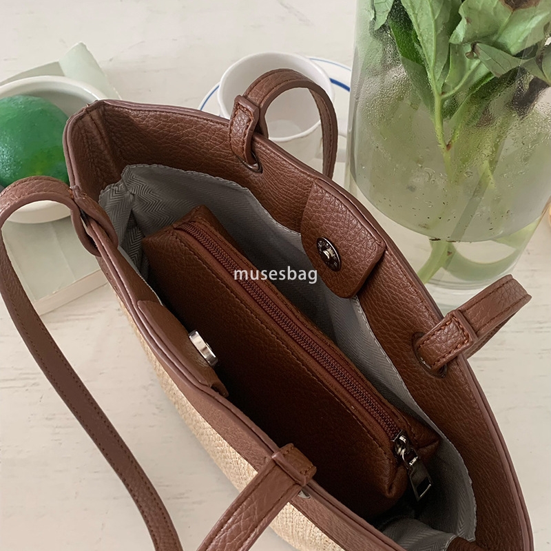 Designer Women's Handbag French Retro Grass Woven Bag Women's Vacation Beach Leisure Large Capacity Travel Shoulder Bag Fashion Woven Bag