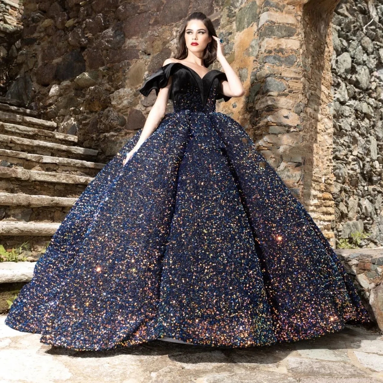 Black Mexican Quinceanera Dresses Ball Gown Off The Shoulder Sequins Sparkly Puffy Charro Sweet 16 Dresses 15 Anos
