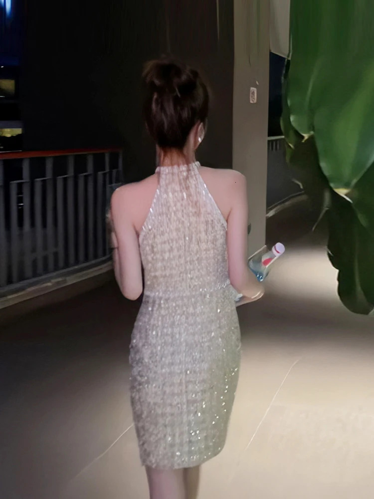 Small Fragrant Ladies Sleeveless Tweed Sexy Night Club Dress Womens Summer Halter Pearl Beading Mini Elegant Party Dresses 240529