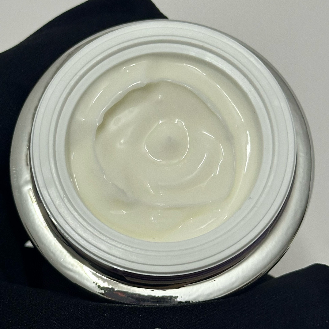 Lan Brand Creams Girl Lotion 50Ml P Renegie H.P.N, 300-Peptide Clarifique Cream Face Day And Night Repair New Arrival Stock