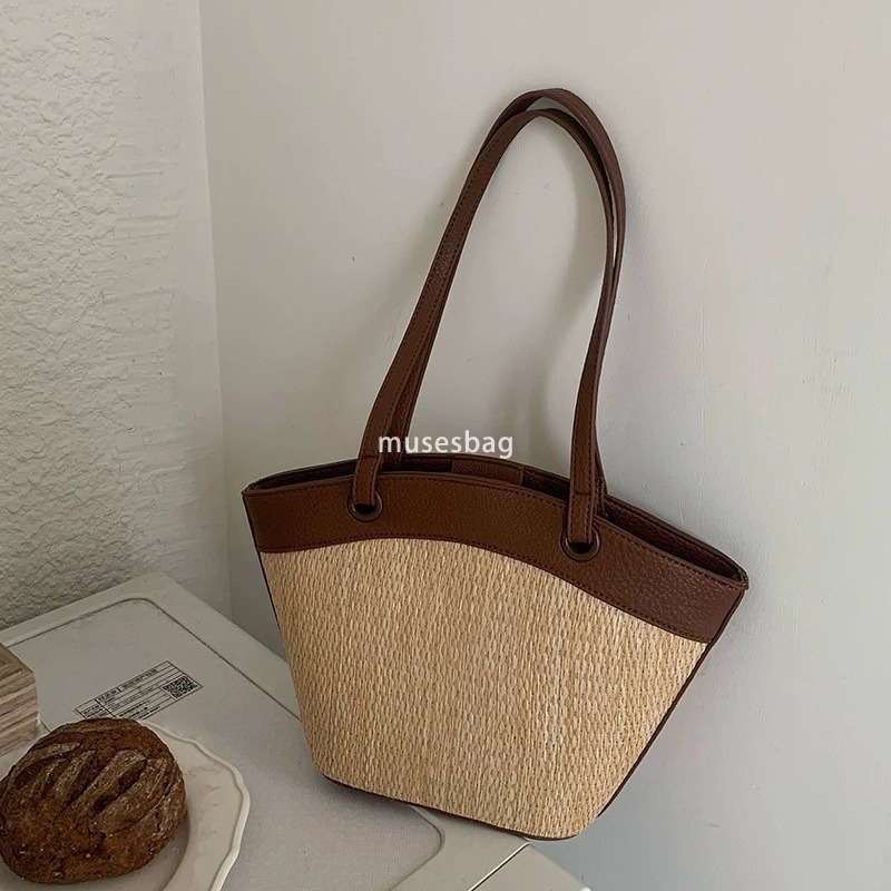 Designer Women's Handbag French Retro Grass Woven Bag Women's Vacation Beach Leisure Large Capacity Travel Shoulder Bag Fashion Woven Bag