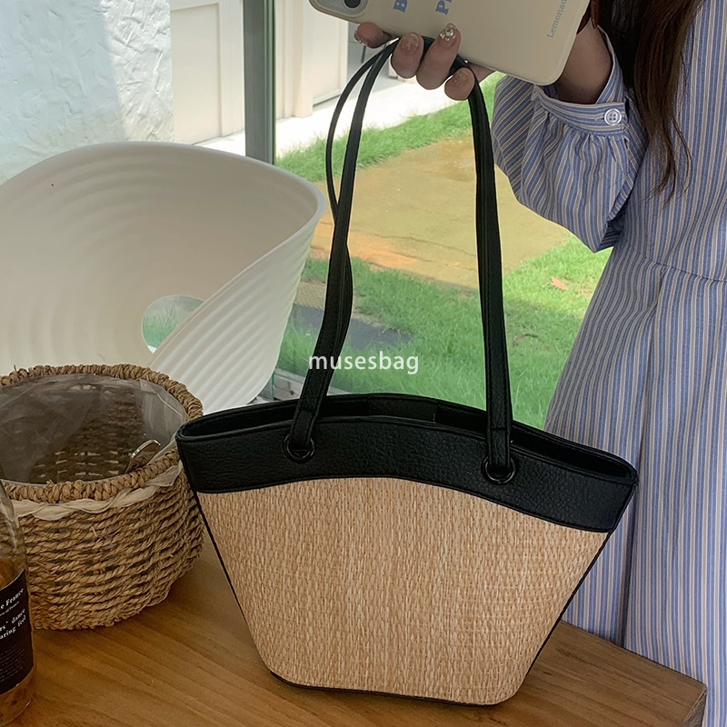 Designer Women's Handbag French Retro Grass Woven Bag Women's Vacation Beach Leisure Large Capacity Travel Shoulder Bag Fashion Woven Bag