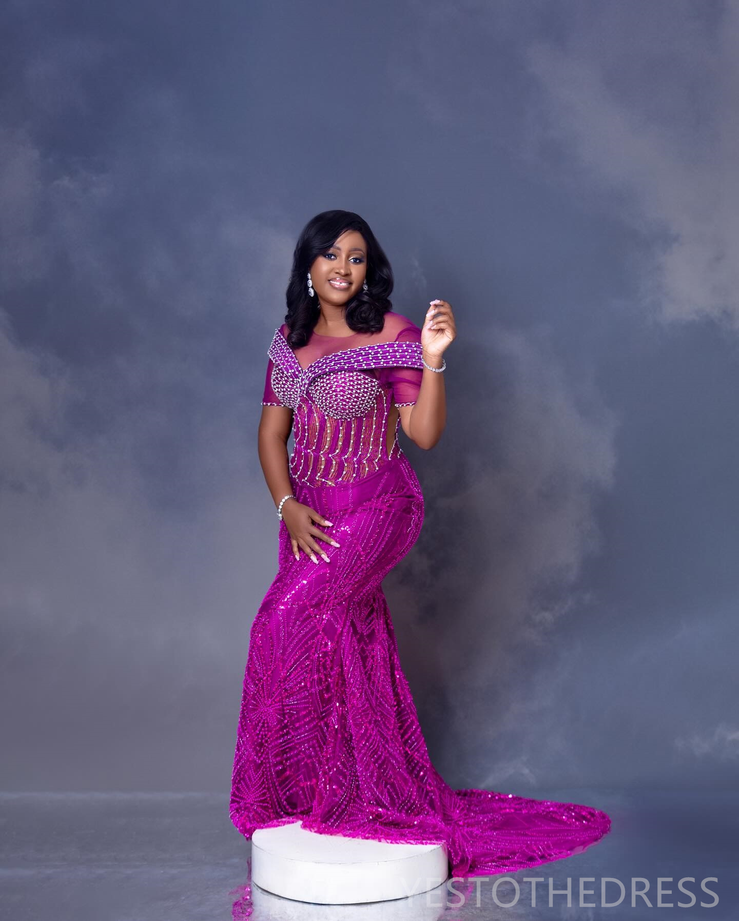 2024 Fuchsia Aso Ebi Prom Dress Plus Size Promdress Illusion Sheer Neck Short Sleeves Beaded Lace Birthday Dress Second Reception Gown for African Bla
