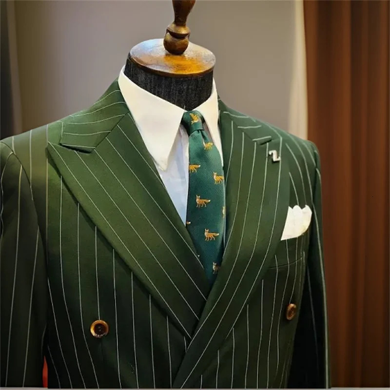 Stripe Double Breasted Men Suits for Wedding Groom Tuxedo Slim Fit Custom Made Pinstriped Male Suit 2 Pcs JacketPants 2024 240528