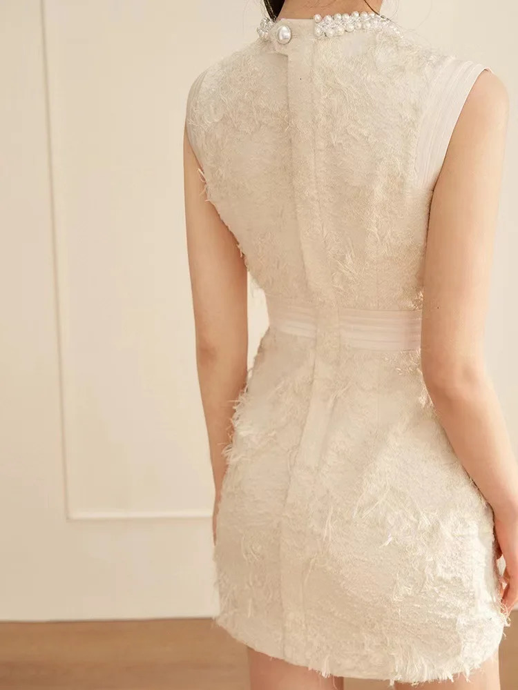 UCXQ Korean Style Coarse Tweed Pearl Vest Dress Elegant Apricot Sleeveless Waist Up Dresses Women Spring Summer 23A8131 240529