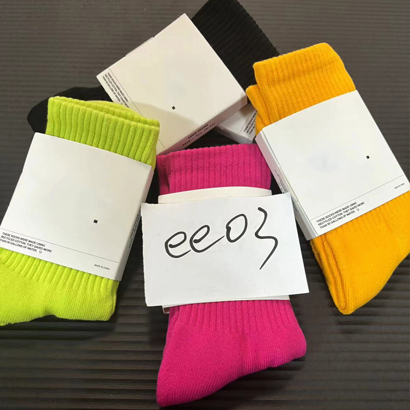 Brand fashion Multi Color Cotton Socks Mens and Womens Matching Classic Letter Breathable Stockings Mixed Soccer Basketball Sports Socks
