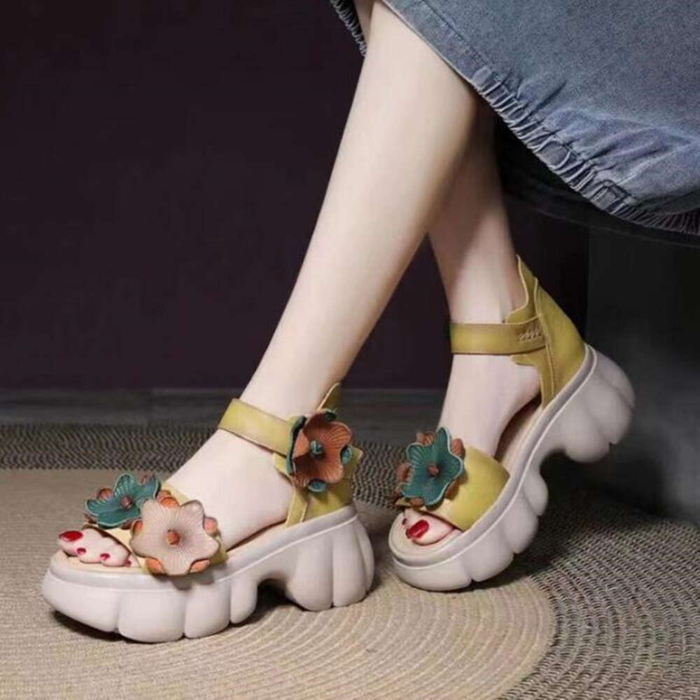 Hot Sale Fashion Hook 2024 Summer Designer Women Wedge Slipper Platform Shoes Genuine PU Leather Ladies Appliques Sandals