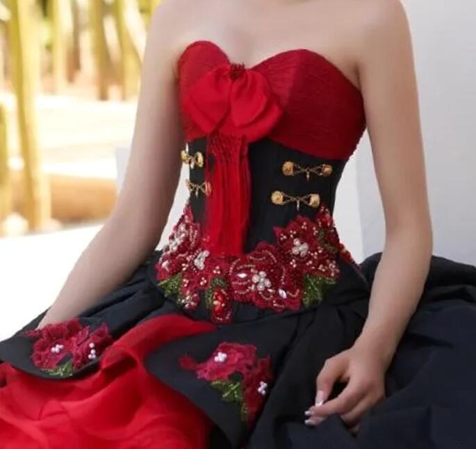 Black Mexican Quinceanera Dresses Ball Gown Sweetheart Organza Appliques Beaded Puffy Charro Sweet 16 Dresses 15 Anos