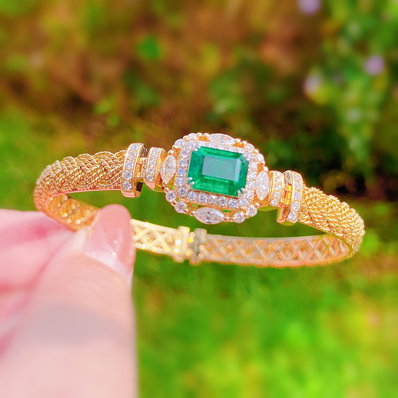 2024 Choucong Handmade Elegant Weave Bangle Vintage Jewelry 18K Gold Fill Princess Cut Emerald 5A Zircon CZ Diamond Party Women Wedding Bracelet Gift