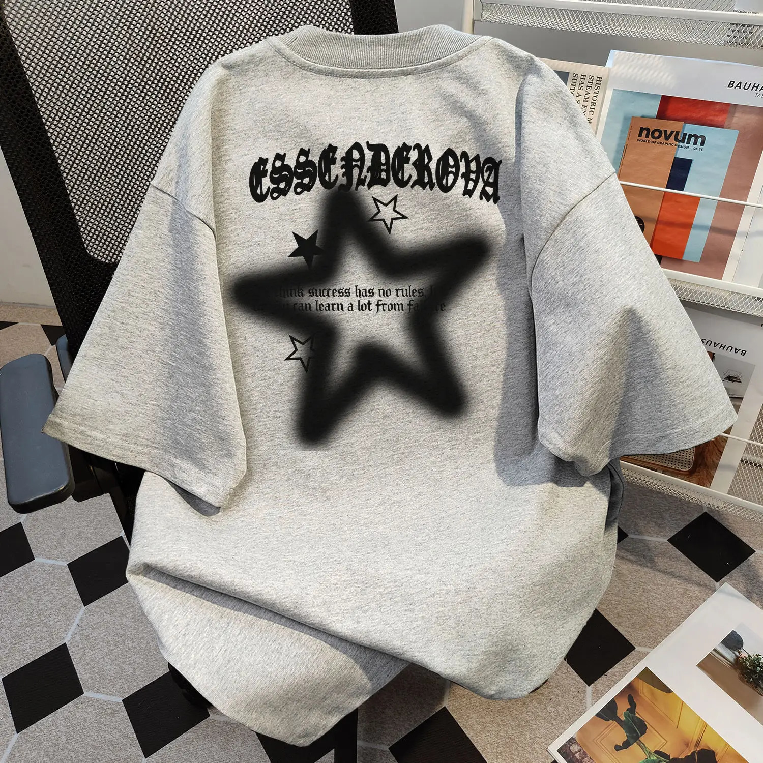 American retro personalized graffiti star print round neck short sleeved summer men and women street loose casual T-shirt top 240527