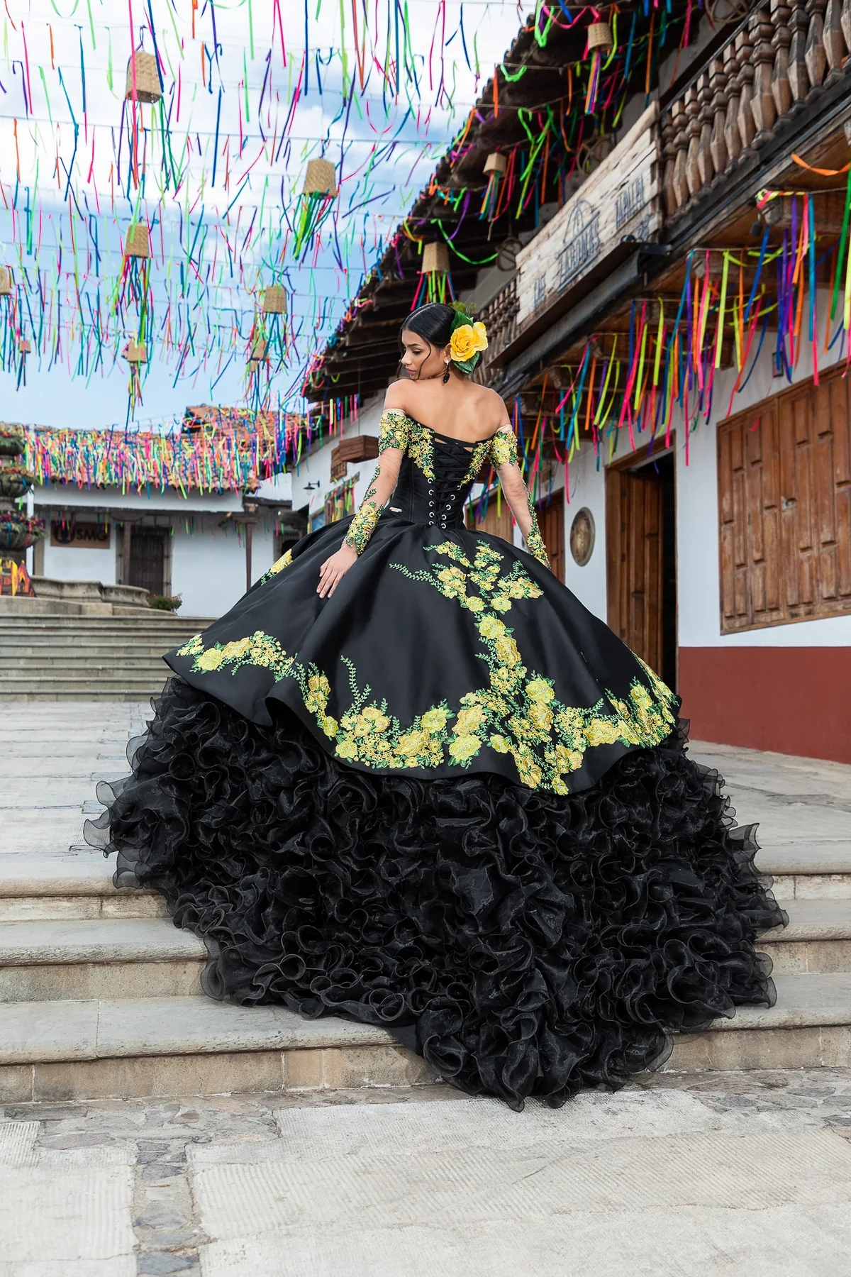 Black Mexican Quinceanera Dresses Ball Gown Long Sleeves Organza Appliques Beaded Charro Sweet 16 Dresses 15 Anos