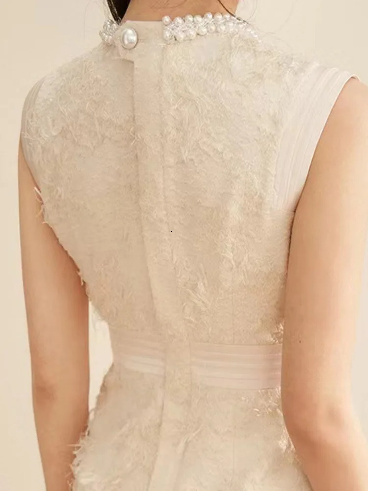 UCXQ Korean Style Coarse Tweed Pearl Vest Dress Elegant Apricot Sleeveless Waist Up Dresses Women Spring Summer 23A8131 240529