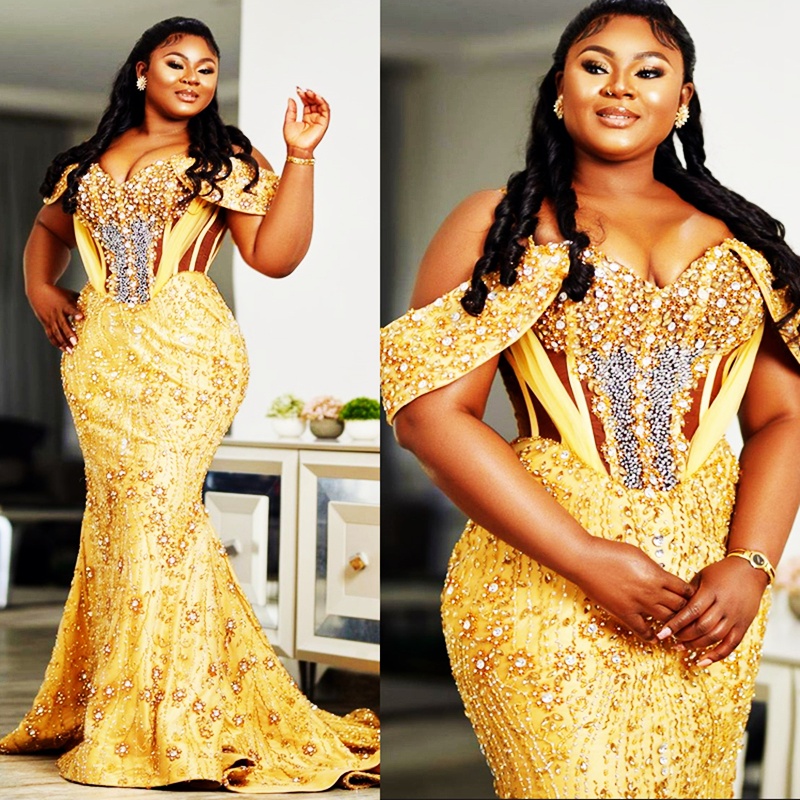 2024 Luxurious Gold Plus Size Prom Dresses for Special Occasions Spaghetti Straps Promdress Beaded Sequined Rhinestones Decorated Birthday Dress Vesti