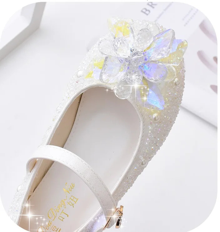 Girls leather shoes princess shoes childrens shoes with round toes and soft soles big girls with flat heels princess crystal shoes party shoes 240516