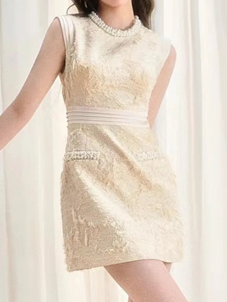 UCXQ Korean Style Coarse Tweed Pearl Vest Dress Elegant Apricot Sleeveless Waist Up Dresses Women Spring Summer 23A8131 240529