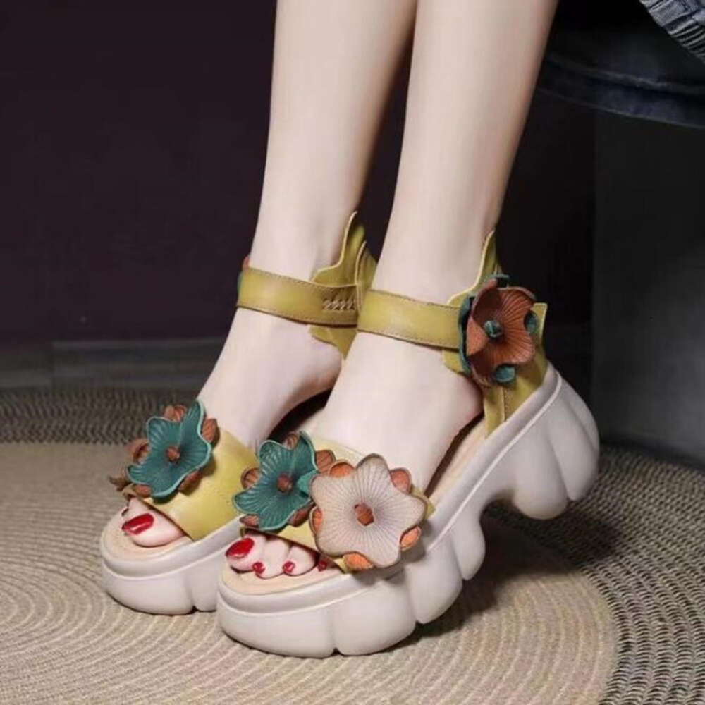 Hot Sale Fashion Hook 2024 Summer Designer Women Wedge Slipper Platform Shoes Genuine PU Leather Ladies Appliques Sandals