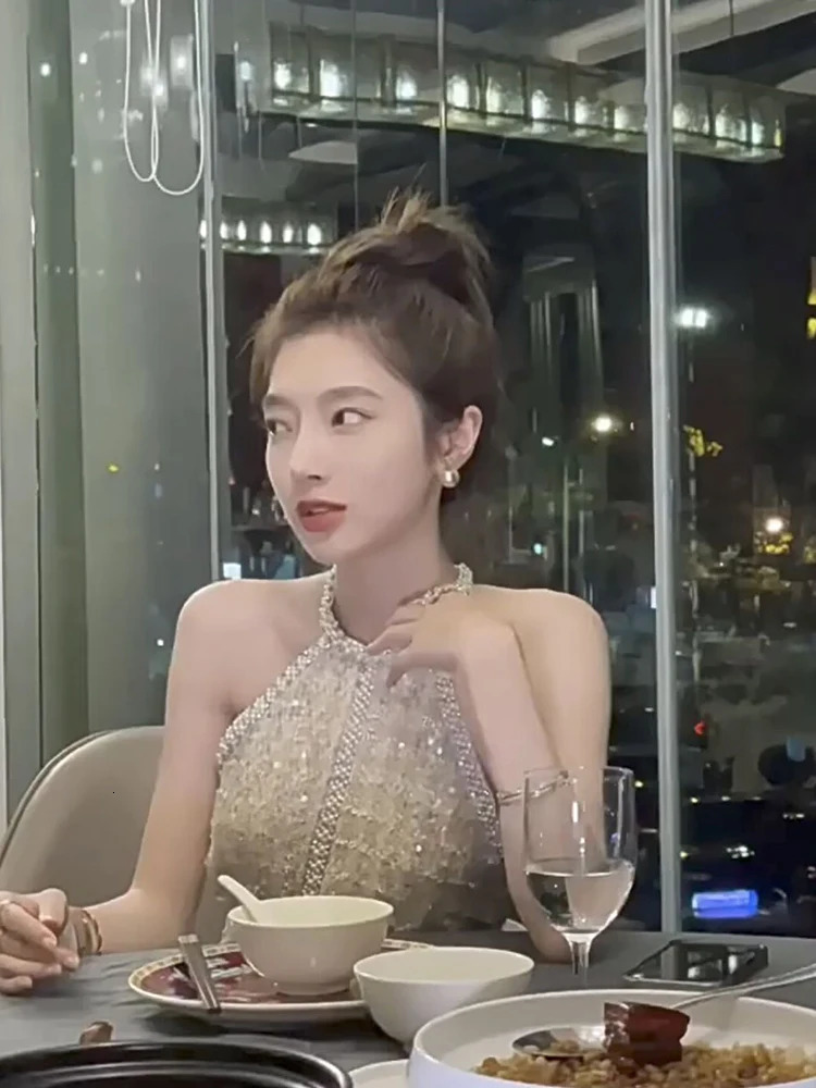 Small Fragrant Ladies Sleeveless Tweed Sexy Night Club Dress Womens Summer Halter Pearl Beading Mini Elegant Party Dresses 240529