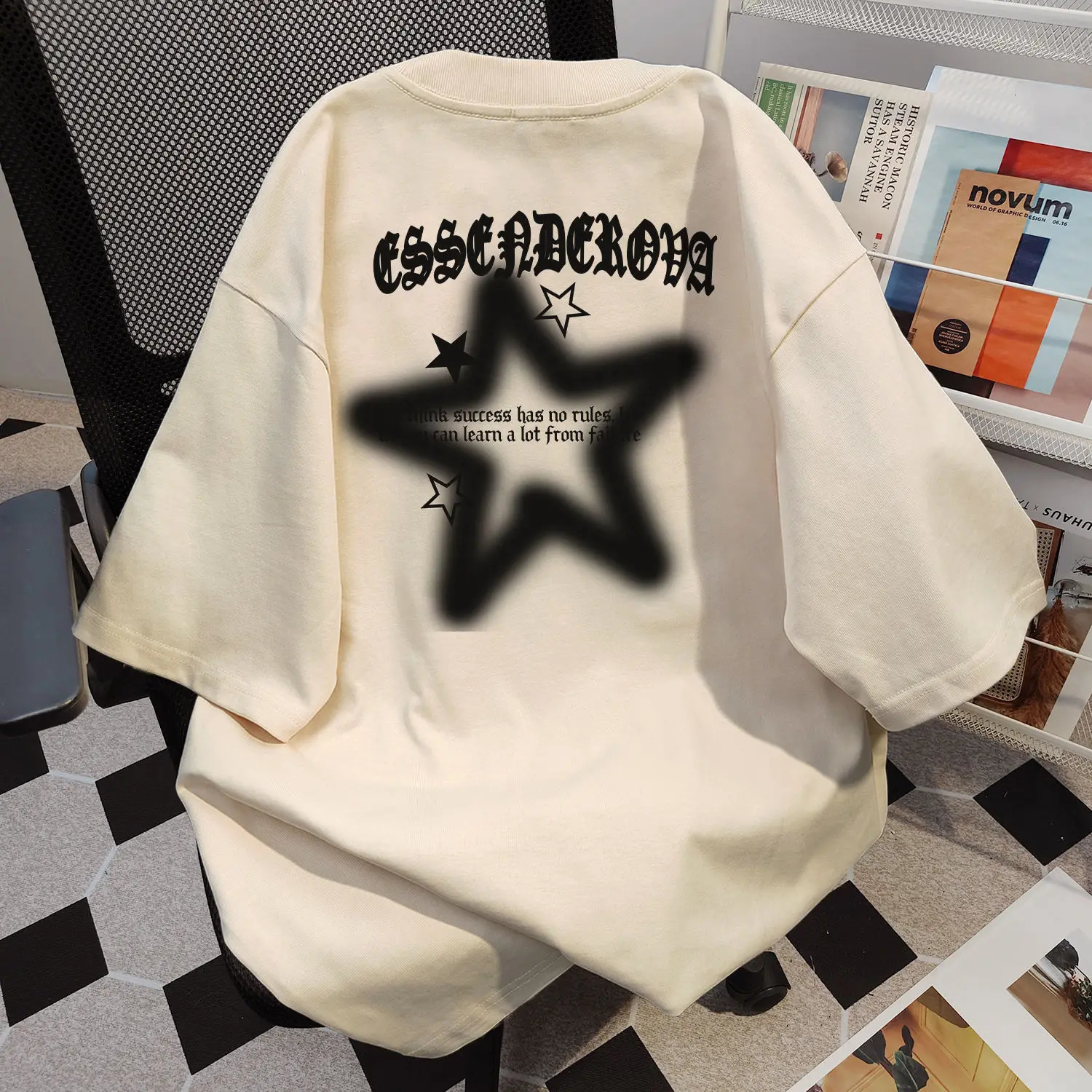 American retro personalized graffiti star print round neck short sleeved summer men and women street loose casual T-shirt top 240527