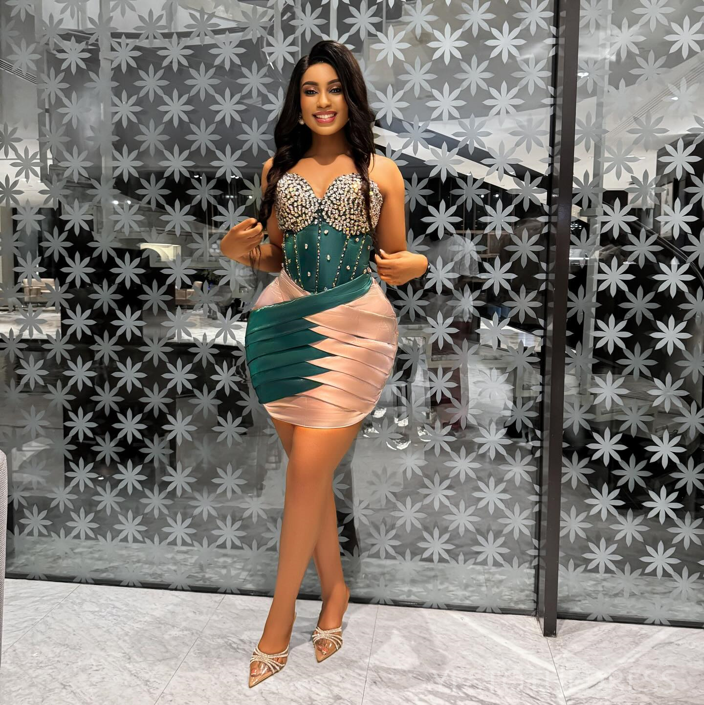 2024 Aso Ebi Cocktail Dresses for Women Short Prom Dresses for African Black Girls Sweetheart Neckline Pleated Rhinestones Decorated Mini Graduation G
