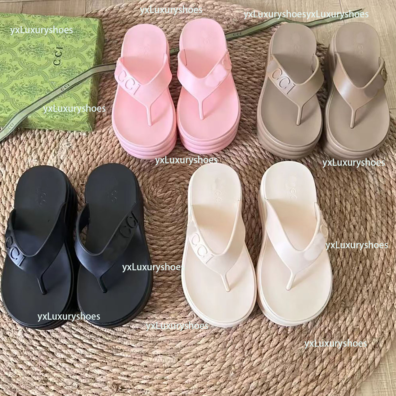 2024 Designer Italian Ladies Summer Wide Flat Platform flip-flops Beach Luxury Super Soft Comfort Sandals Classic Luxury Alphabet Ladies Casual sandals Size 35-42