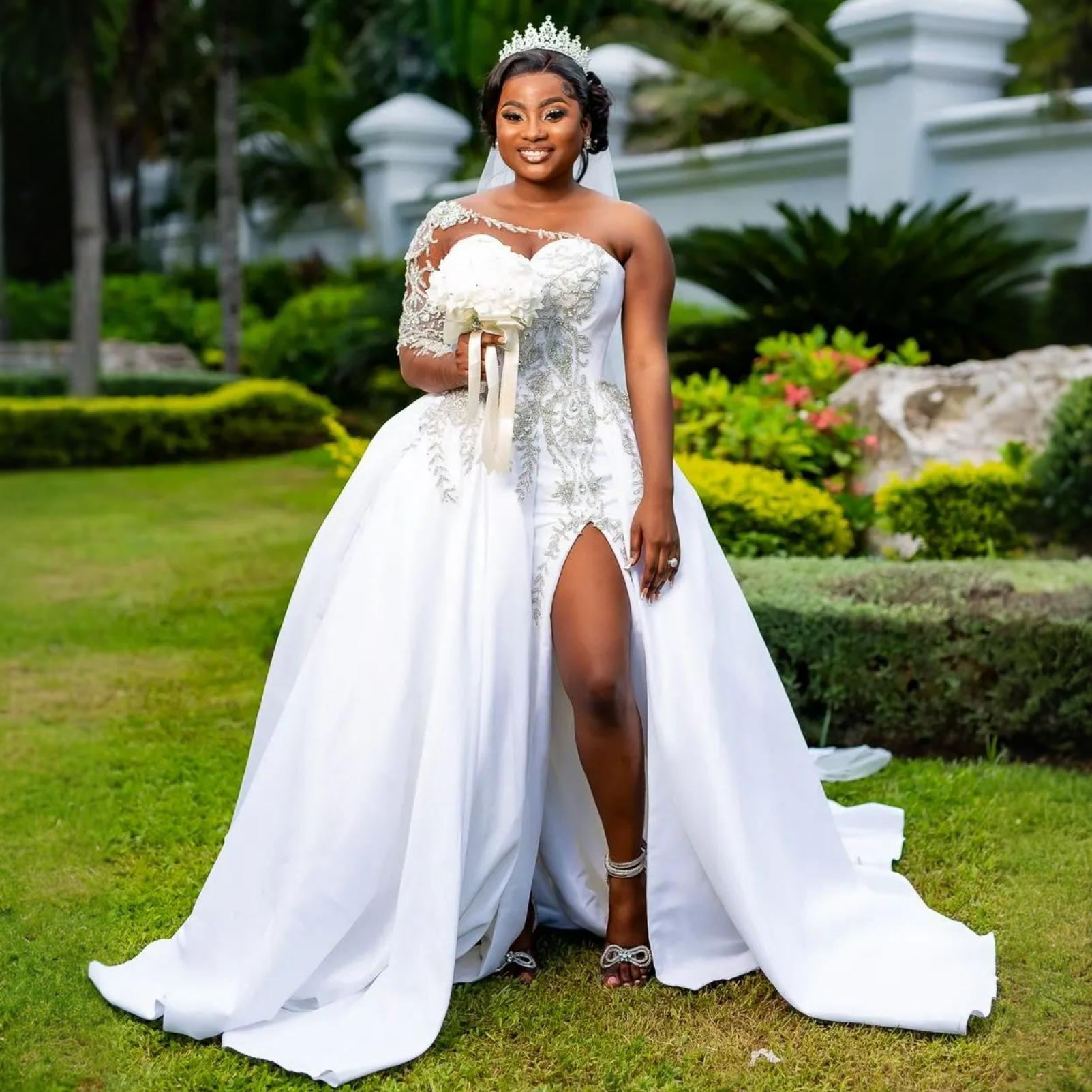 2024 Plus Size Mermaid Wedding Dresses for Bride With Detachable Train Bridal Gowns for African Black Women One Shoulder Side Split Rhinestones Weddin