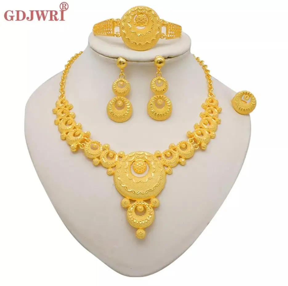 Dubai Gold Color Jewelry Set For Women Indian Earring Necklace Nigeria Moroccan Bridal Accessorie Wedding Bracelet Party 240531
